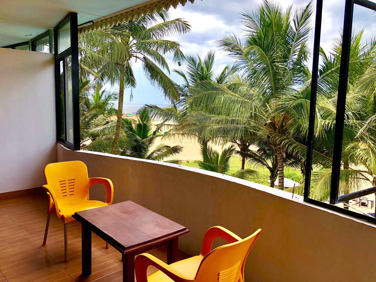 Lanka Beach Hotel Ettukala Exterior foto